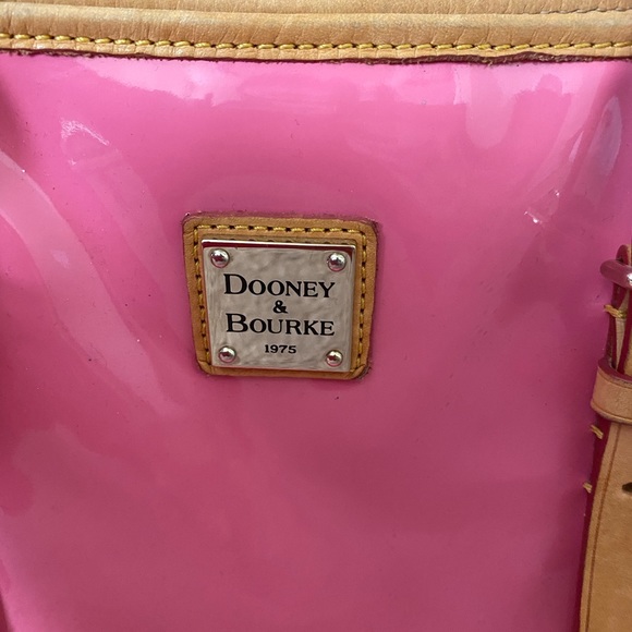 Dooney & Bourke Handbags - Dooney and Bourke Tote